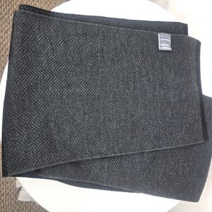 NWT Van Heusen Charcoal Herringbone 72'' Scarf